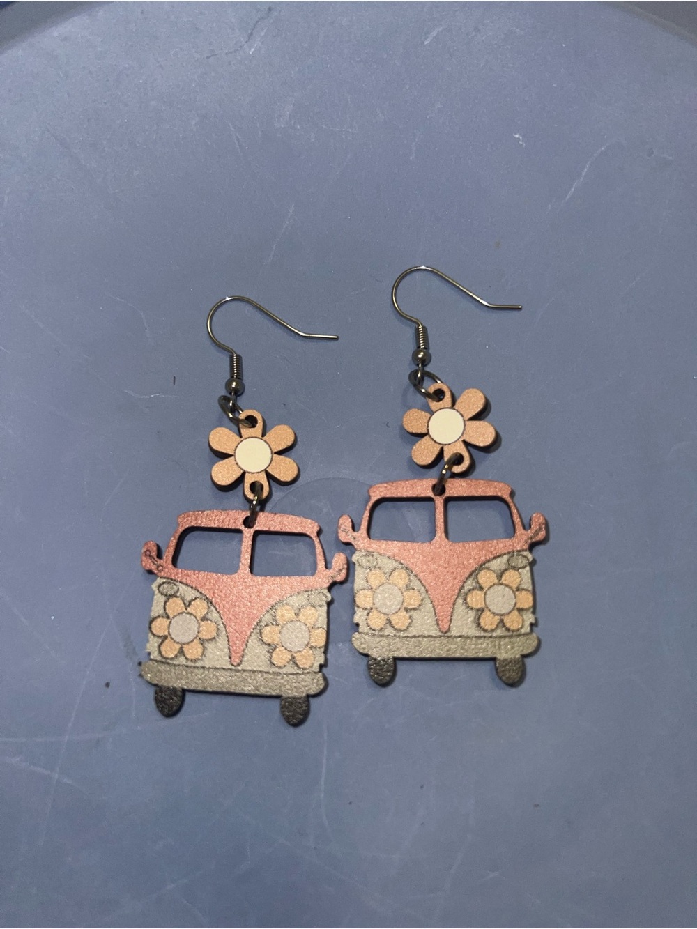Retro Flower Van Dangle Earrings - Pink and Cream